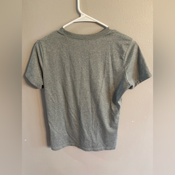 🔴Nike Dri-FIT Gray Tee - Picture 4 of 4